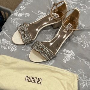 Badgley Mischka low heel shoes